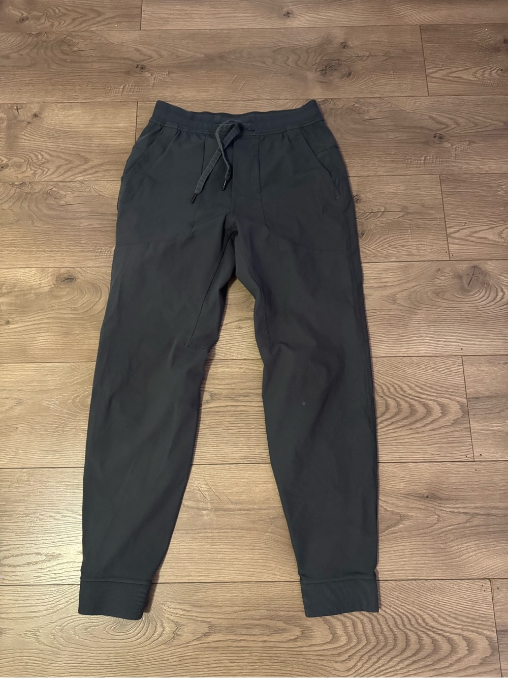 lululemon Men's Charcoal Jogger Sweatpants ABC warpstreme Size M Inseam 29”